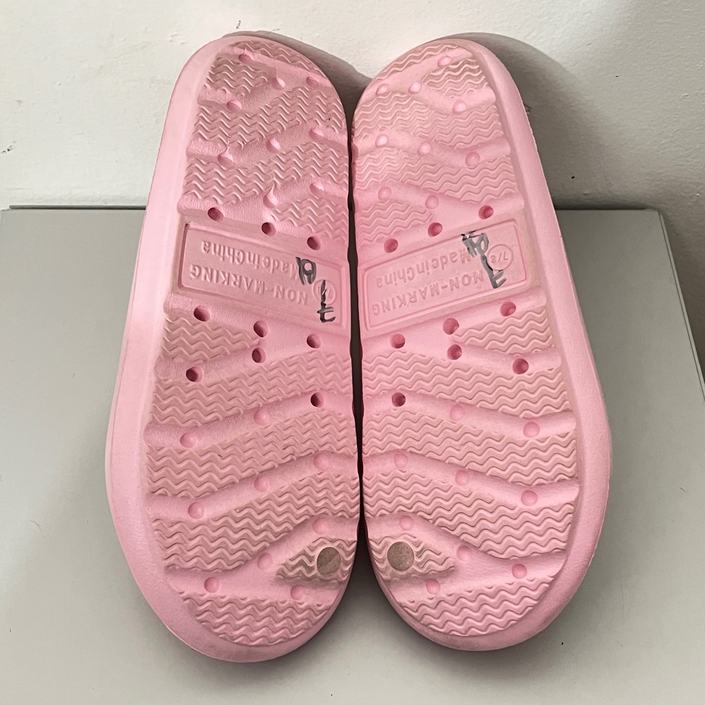 Squishmallows Slide Sandals Women Size 7/8‎ Pink Blue Cow Character Foam Slip On - Picture 5 of 6
